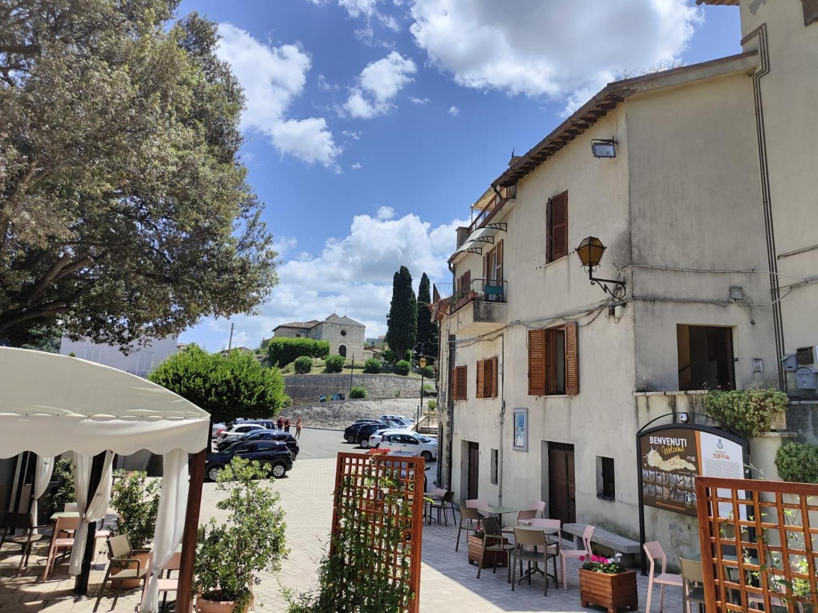 Apartamento La Casa In Piazza Toffia Exterior foto